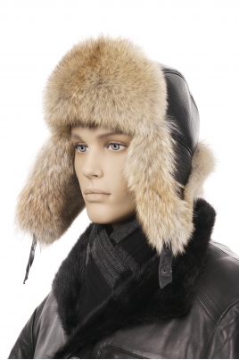 Зимняя шапка мужская из натуральной кожи с койотом